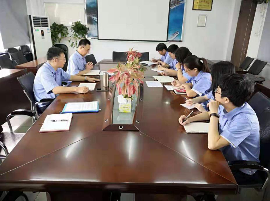 翁耿賢書記到職能部室開展調研.png